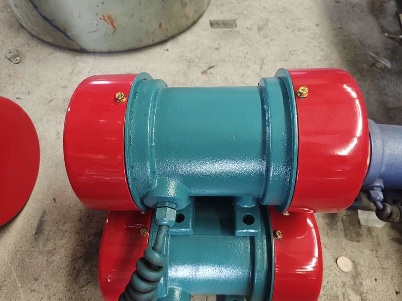 振動(dòng)電機(jī)過(guò)熱甚至冒煙的原因及解決方法